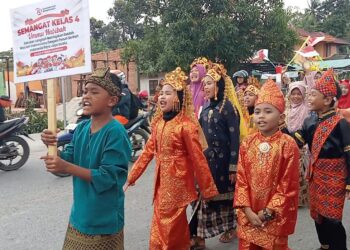Disambut Antusias, MIN 2 Karimun Sukses Gelar Karnaval