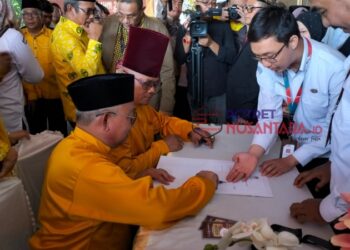 Firman dan Ery Paslon Pendaftar Pertama ke KPU Karimun