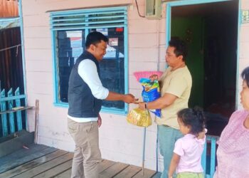 Bagi Sembako, PROJO Karimun Sosialisasikan Paslon BaRa