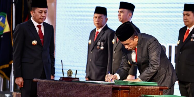 Basarin Yunus Tanjung Dilantik Jadi Pjs Bupati Asahan