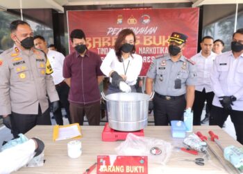 Polres Karimun Musnahkan 2.5 Kg Shabu