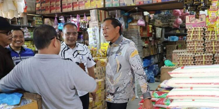 Periksa Pasar