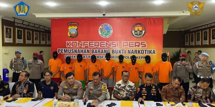 Kanwil Bea Cukai Khusus Kepri dan Ditresnarkoba Polda Kepri Musnahkan 7 Kg Sabu dan 3.8 Kg Ganja