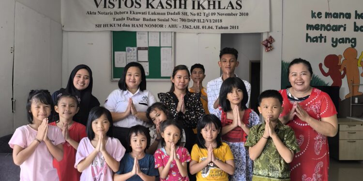 Miming Ernis & Partner Berbagi