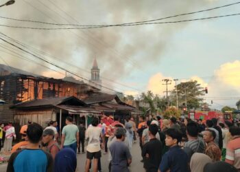 Rumah terbakar