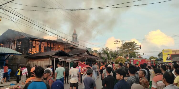 Rumah terbakar