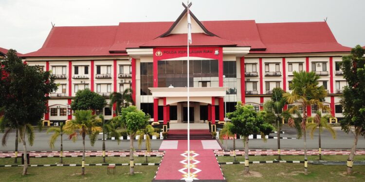 18 Pejabat Utama Polda Kepri Berganti