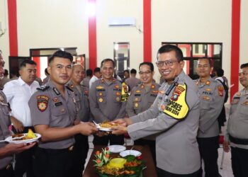 Akhir Tahun 2024, 2 Perwira Pertama dan 36 Bintara Polres Natuna Naik Pangkat