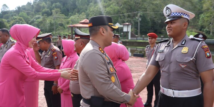 25 Personel Polres Lingga  Naik Pangkat