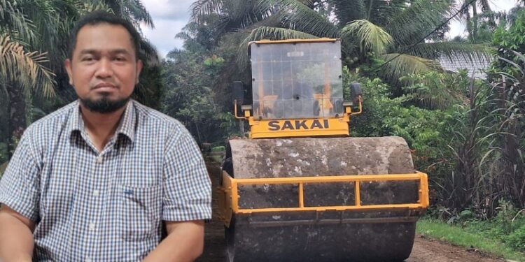 Respon Keluhan Masyarakat, PT. Socfindo Aek Loba Perbaiki Jalan Rusak