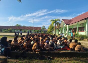 Tim Klinik Al-Fatihah BKPRMI Aceh Singkil Hadir di MTsN 1 Aceh Singkil, Cetak Generasi Qur’ani