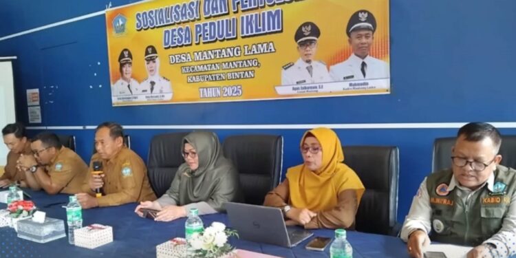 Hadiri Sosialisasi dan Penyuluhan Desa Peduli Iklim, Kalaksa BPBD: Pentingnya Melestarikan Lingkungan