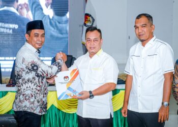 KPU Lingga Resmi Menetapkan Nizar – Novrizal Sebagai Bupati dan Wakil Bupati 2025 – 2030, Ajak Semua Pihak Bersatu untuk Wujudkan Lingga Bersinar