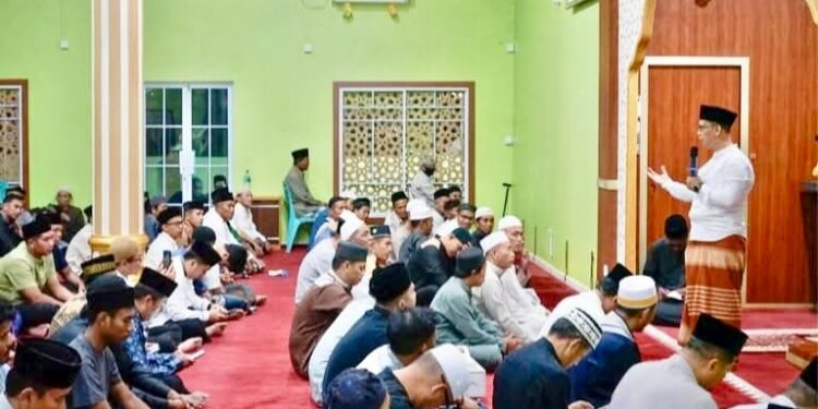 Safari Ramadhan di Bukit Sidomulyo II, Bupati Ajak Masyarakat Bersatu Bangun Karimun