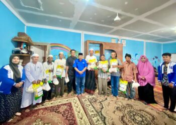 Ramadhan Berkah, DPC Partai Demokrat Karimun dan Yayasan Darul Arsyad Bagikan 115 Paket Sembako