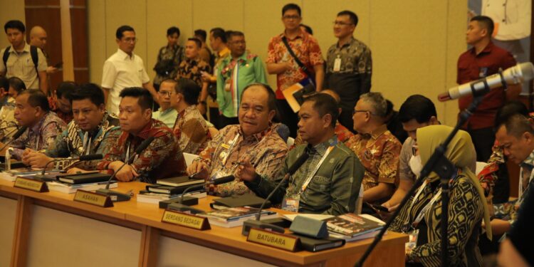 Bupati Asahan Ikuti RUPS Bank Sumut