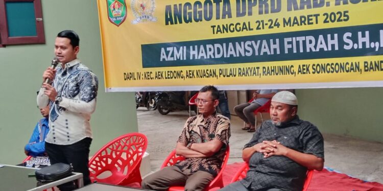 Jemput Aspirasi Masyarakat, Azmi Hardiansyah Fitrah Berikan Paket Lebaran