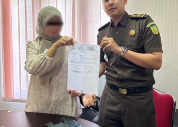 Kejari Karimun Terima Denda Terpidana Rosita Dalam Kasus Korupsi KONI