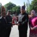 Bupati Asahan Pakai Tanjak Melayu Pimpin Upacara Hardiknas