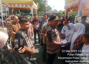 Warga Kecamatan Pulau Rakyat Dapat Kartu BPJS Dan KIP