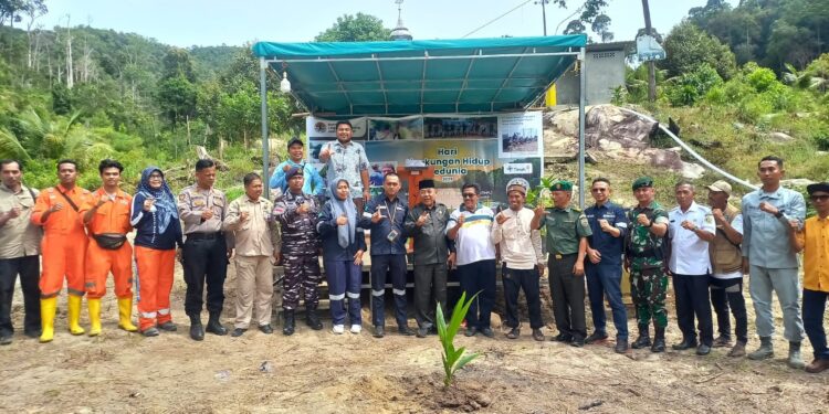 Tanam 500 Pohon Produktif, Wujud Nyata PT Timah Jaga Lingkungan dan Tingkatkan Ekonomi Masyarakat Karimun