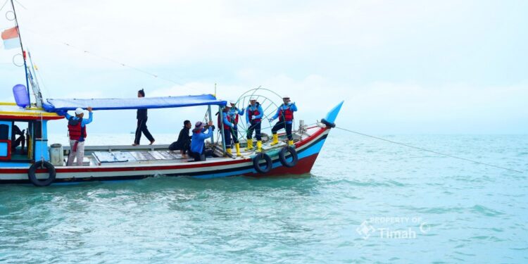 Tingkatkan Penghasilan Nelayan, PT Timah Tenggelamkan Ribuan Fish Shelter