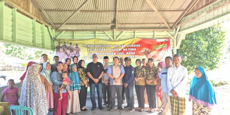 Kejari Natuna Rayakan Idul Adha dengan Kurban 2 Sapi, Warga Terpencil di Pelosok Sangat Terbantu