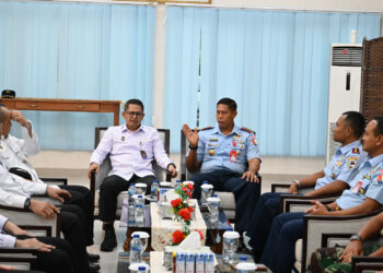 Perkuat Pengawasan Maritim, Danlanud RSA Natuna Terima Kunjungan Strategis Kemenko Polhukam