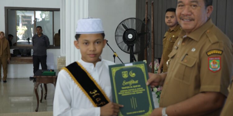 Bupati Asahan Wisuda 48 Orang Santri Lembaga Tahfidz Al-Qir’an Pemkab Asahan
