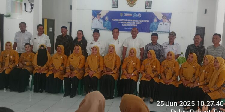Camat Lantik Ketua Tim Pembina Posyandu Se- Pulau Rakyat