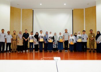 Penuh Haru dan Bangga, Orang Tua Lepas Anaknya ke Pemali Boarding School PT Timah