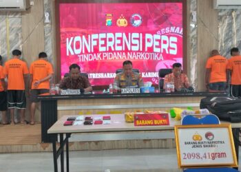 Polres Karimun Bekuk 1 Tekong dan 4 Kurir Narkoba, Sita Barang Bukti 2 Kg Sabu