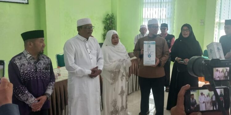 62 Jamaah Haji Tiba di Aceh Singkil, Kakan Kemenag: Jaga Kemabruran Ibadah