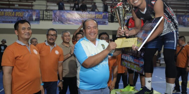 Bupati Asahan Tutup Turnamen Bola Voli Bupati Cup, Dorong Semangat Sportivitas dan Prestasi
