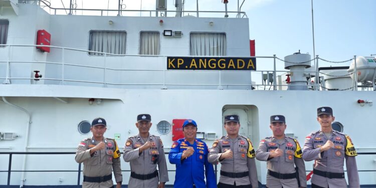 Kapal Polairud Anggada‑7016 Sandar di Subi, Polri Tegaskan Komitmen Sambang Nusa di Perbatasan Natuna