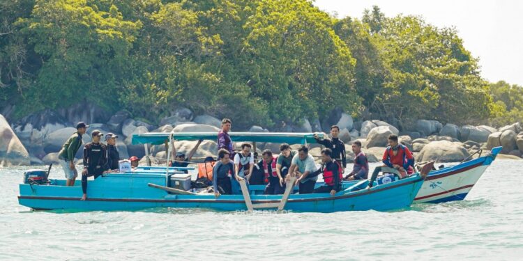 PT Timah Kembali Tebar Coral Garden di Pulau Putri