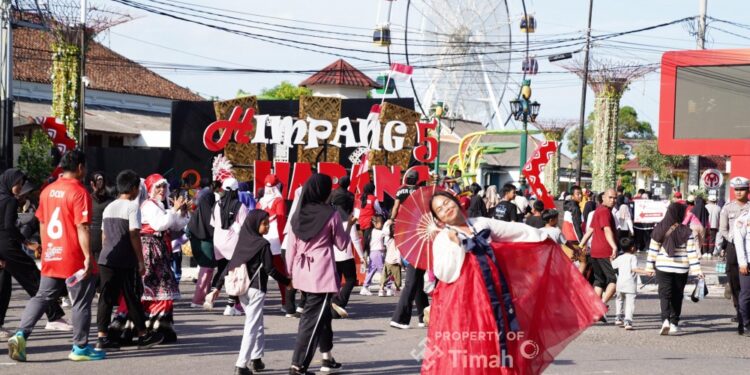 Warga Bangka Selatan Antusias Unjuk Kostum Unik di Pekan Sehat HUT ke- 49 PT Timah