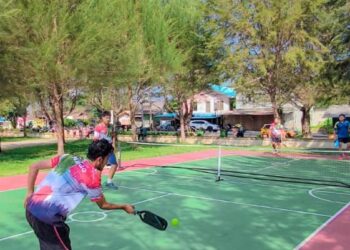 Pickleball Meriahkan Pantai Piwang Natuna, Olahraga Resmi untuk Semua Kalangan