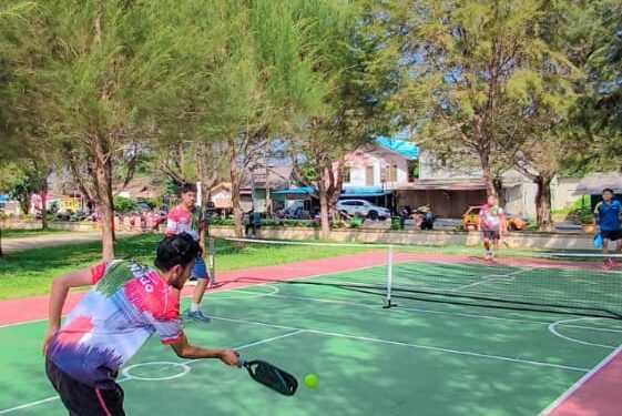 Pickleball Meriahkan Pantai Piwang Natuna, Olahraga Resmi untuk Semua Kalangan