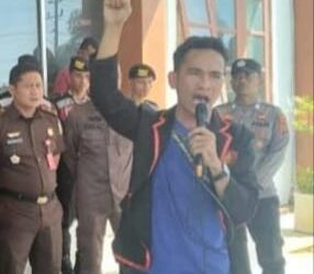 Kontroversial Bupati Aceh Singkil Memicu Kecaman dari Mahasiswa dan Aktivis