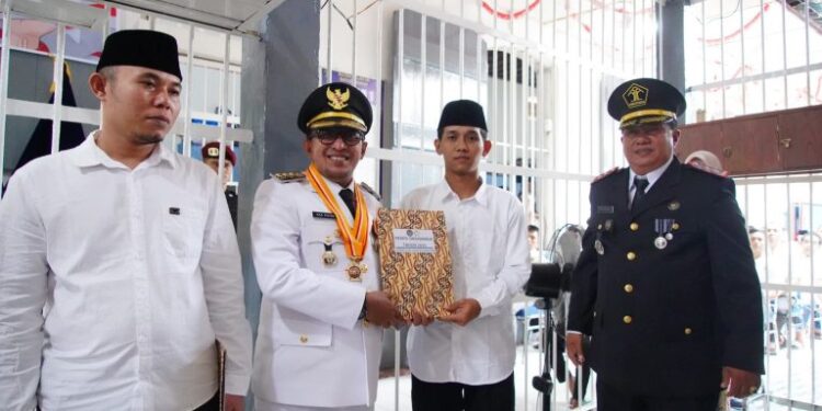 HUT Kemerdekaan RI ke- 80, Sejumlah Warga Binaan Rutan Batusangkar Dapat Remisi Umum dan Remisi Dasawarsa Tahun 2025