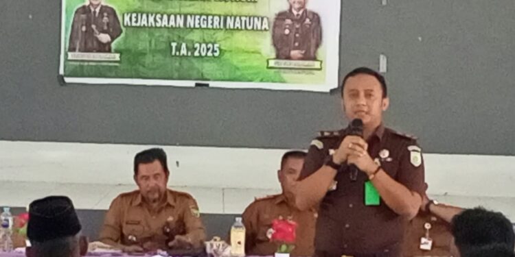 Kejari Natuna Kolaborasi Dengan Basarnas, PLN, BPJS Ketenagakerjaan & DPMD untuk Edukasi Warga Pulau Subi