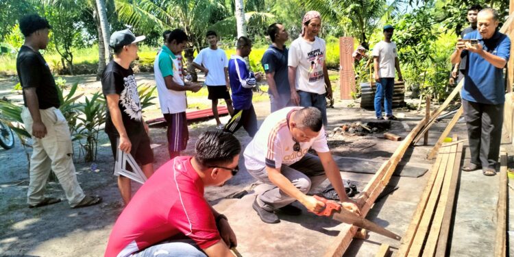 Wabup Rocky Tinjau Rumah Warga Korban Puting Beliung di Desa Pangke