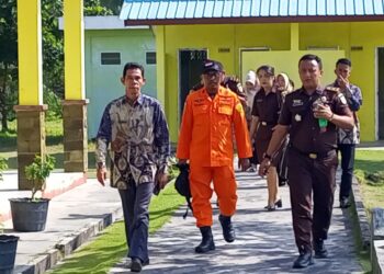 Jaksa masuk sekolah