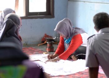 Motif Batik Lokal Jadi Identitas : PT Timah Dukung Perajin, Batik Pakkis Hadirkan Motif Balok Timah
