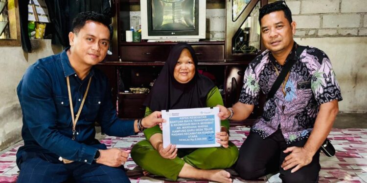 PT TIMAH Tbk Ringankan Beban Pejuang Kangker di Teluk Radang