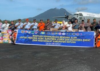 Lanud Raden Sadjad dan Bupati Natuna Lepas 5,8 Ton Bantuan Tahap Kedua untuk Aceh, Sumut, dan Sumbar