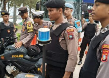 Jelang Nataru, Kapolres Natuna Pastikan R2 Personel Siap Siaga di Pos Terpadu Pantai Piwang