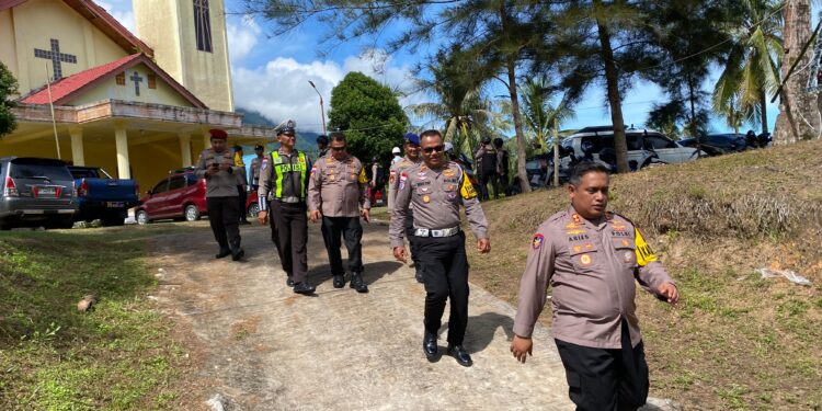Pastikan Natal Aman dan Damai, Kapolres Natuna Intensif Tinjau Gereja Sejak Malam Misa Natal