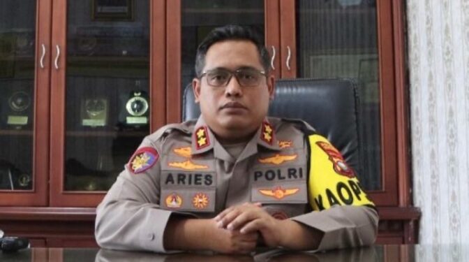 Ketika PDAM Bermasalah, Kapolres Natuna Sigap Bantu Warga Penuhi Kebutuhan Air Bersih Secara Gratis